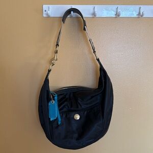 Coach shoulder bag: Navy blue (bright blue inside) Satin finish